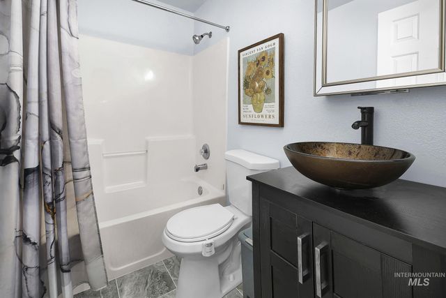 2304 Jodi Avenue, Nampa, ID 83651