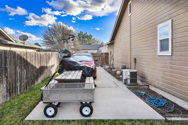 2304 Jodi Avenue, Nampa, ID 83651