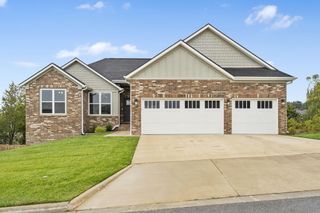 3805 North Golden Eagle Drive, Ozark, MO 65721