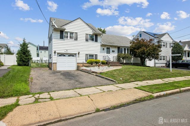 35 Heathcote Avenue, Edison, NJ 08817