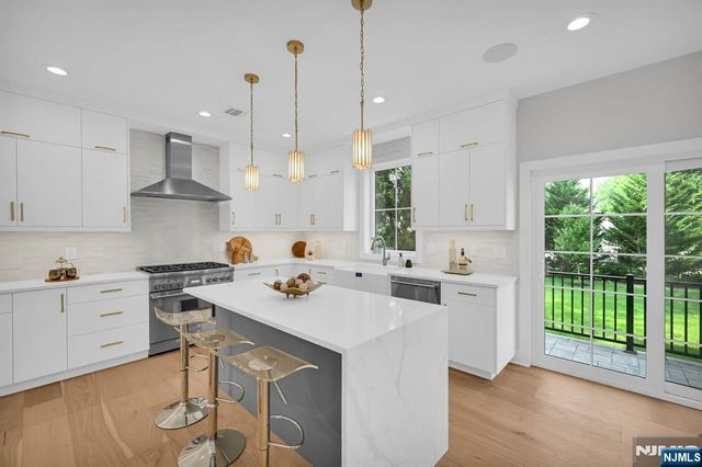 46 Snyder Avenue, Berkeley Heights, NJ 07922