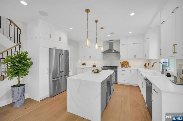 46 Snyder Avenue, Berkeley Heights, NJ 07922