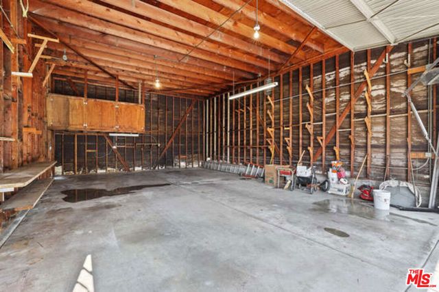 557 N Madison Avenue, Los Angeles, CA 90004