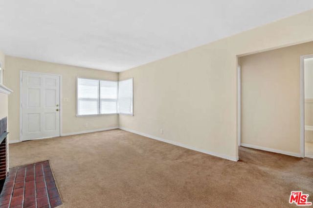 557 N Madison Avenue, Los Angeles, CA 90004