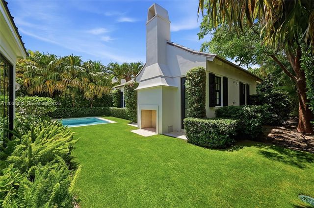 135 Chilean Ave, Palm Beach, FL 33480