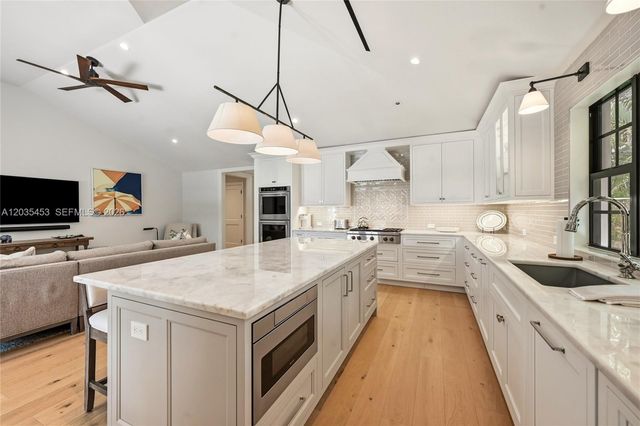 135 Chilean Ave, Palm Beach, FL 33480