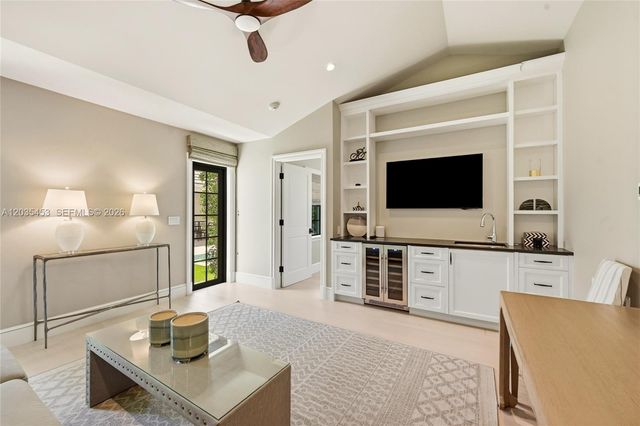135 Chilean Ave, Palm Beach, FL 33480