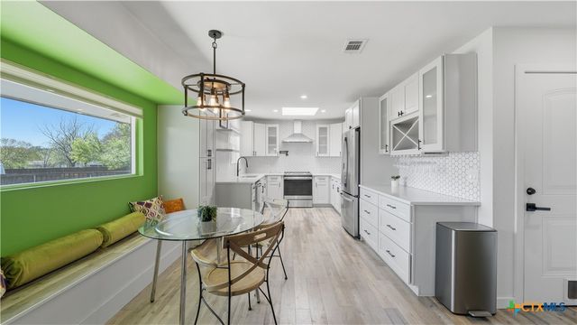 305 Whitetail Drive, Manchaca, TX 78652