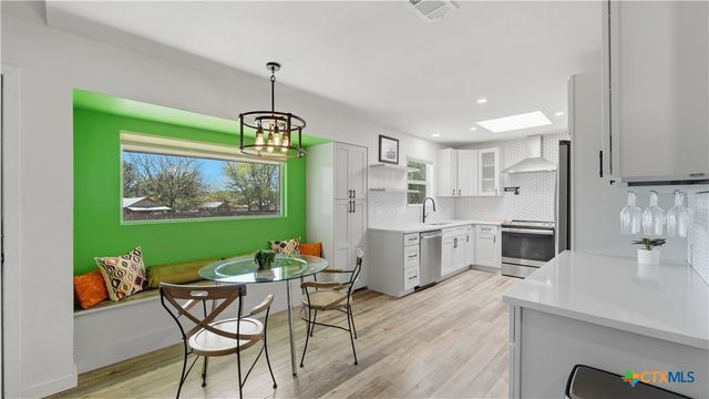 305 Whitetail Drive, Manchaca, TX 78652