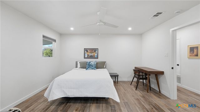 305 Whitetail Drive, Manchaca, TX 78652