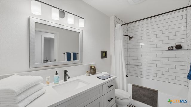 305 Whitetail Drive, Manchaca, TX 78652