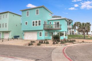696 Anchor Drive Dr, Port Aransas, TX 78373