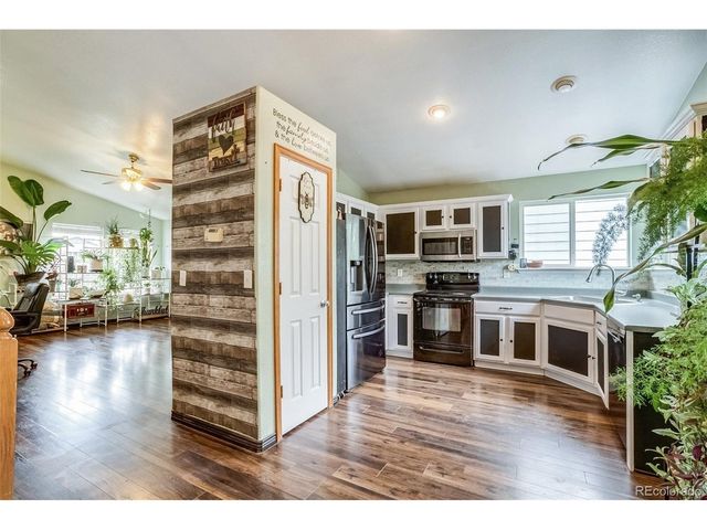 296 Wagonwheel Dr, Fort Lupton, CO 80621