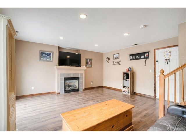 296 Wagonwheel Dr, Fort Lupton, CO 80621