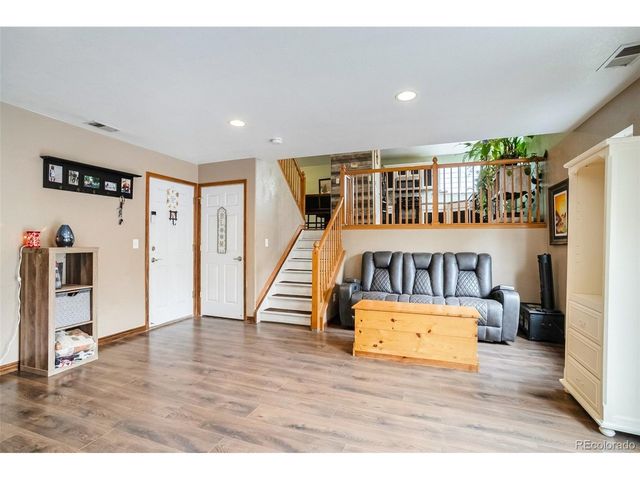 296 Wagonwheel Dr, Fort Lupton, CO 80621