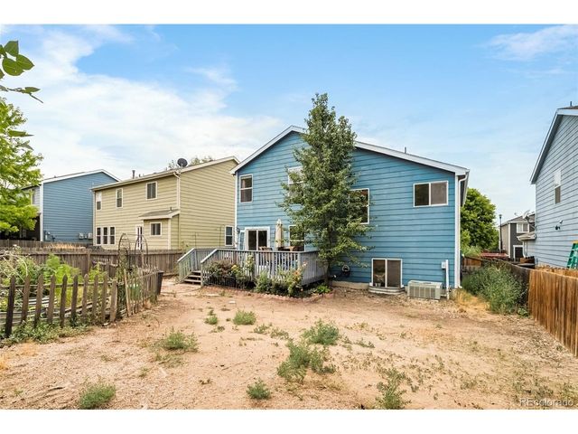 296 Wagonwheel Dr, Fort Lupton, CO 80621