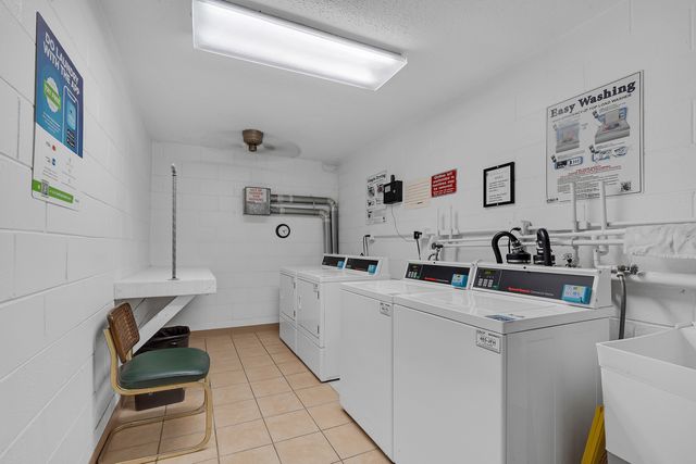 5500 Lincoln Avenue 504W, Morton Grove, IL 60053