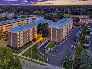 5500 Lincoln Avenue 504W, Morton Grove, IL 60053
