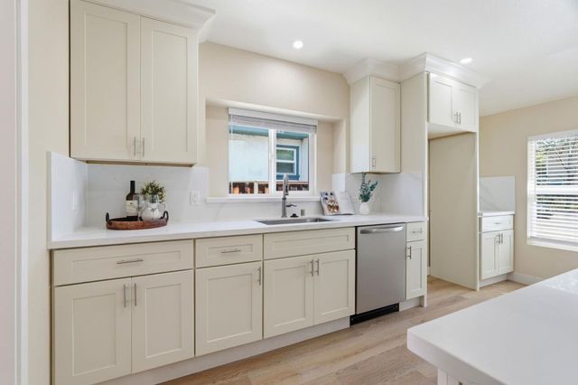 135 E Younger Avenue, San Jose, CA 95112