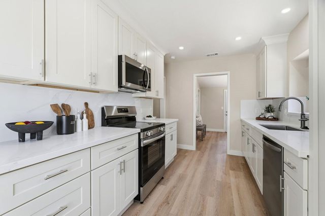 135 E Younger Avenue, San Jose, CA 95112