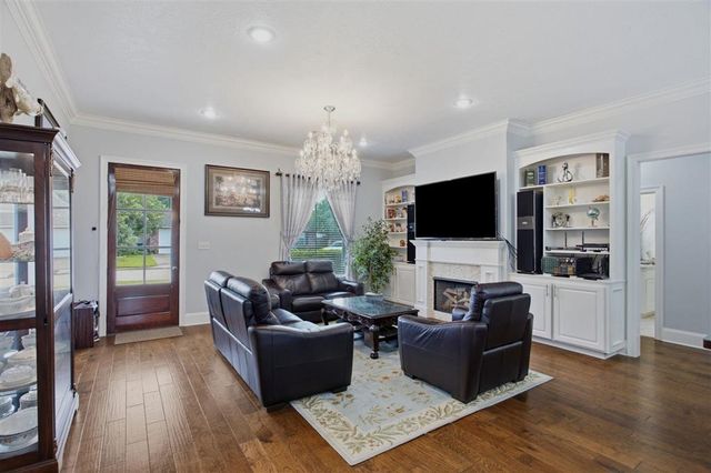 1928 Sarah Lane, Lake Charles, LA 70605