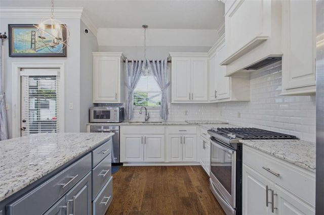 1928 Sarah Lane, Lake Charles, LA 70605