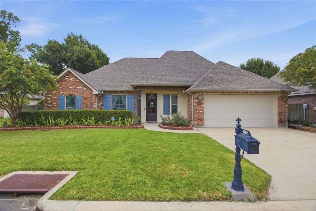 1928 Sarah Lane, Lake Charles, LA 70605