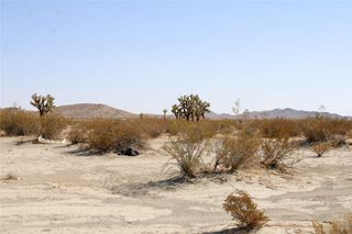 18 Skyranch Road, Adelanto, CA 92301