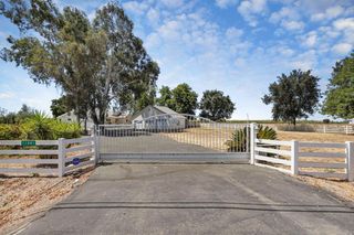 11881 N Alpine Rd, Lodi, CA 95240
