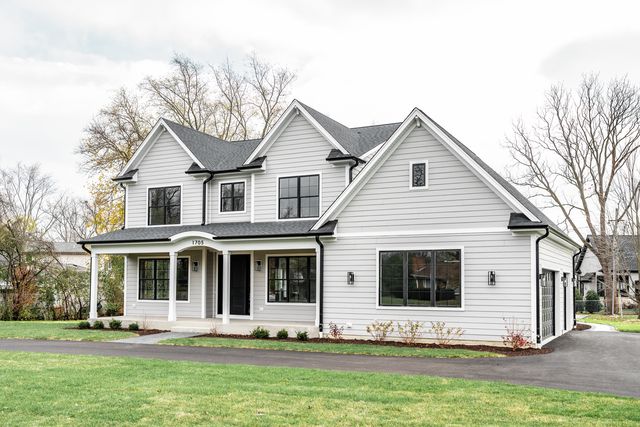 272 W Prestwick Street, Palatine, IL 60067