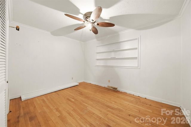 9121 NC 181 Highway, Newland, NC 28657