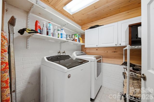 9121 NC 181 Highway, Newland, NC 28657