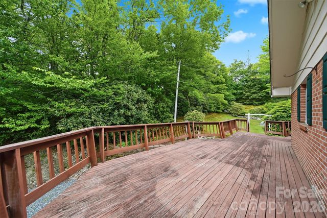 9121 NC 181 Highway, Newland, NC 28657