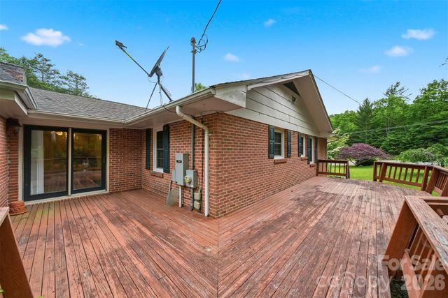 9121 NC 181 Highway, Newland, NC 28657