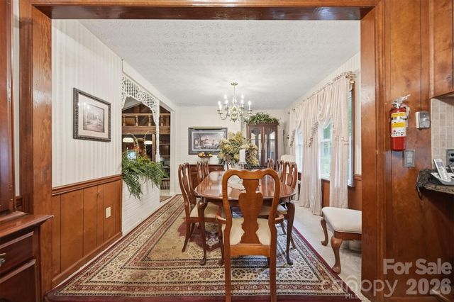 9121 NC 181 Highway, Newland, NC 28657