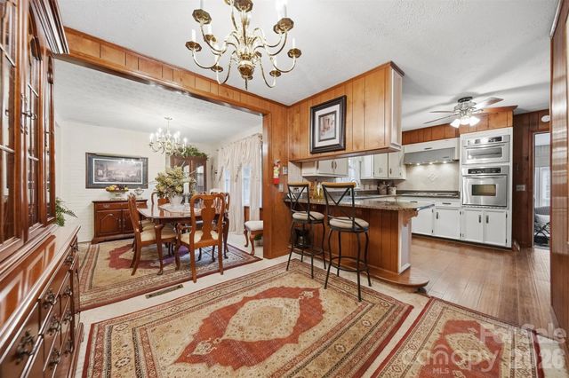 9121 NC 181 Highway, Newland, NC 28657