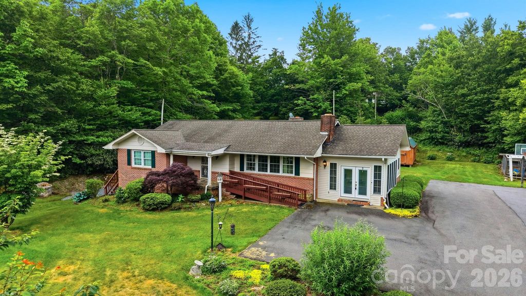 9121 NC 181 Highway, Newland, NC 28657