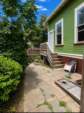 21 Trull 21, Boston, MA 02125