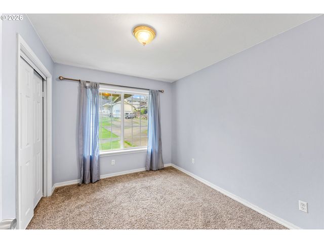 720 Sw PIONEER Ct, Willamina, OR 97396