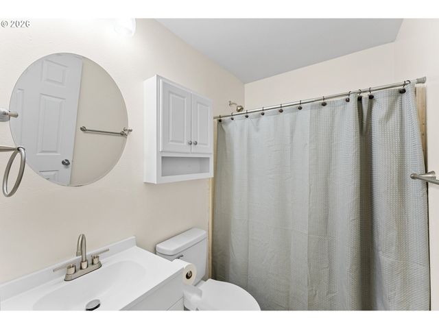 720 Sw PIONEER Ct, Willamina, OR 97396