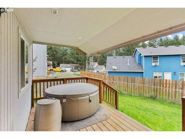 720 Sw PIONEER Ct, Willamina, OR 97396