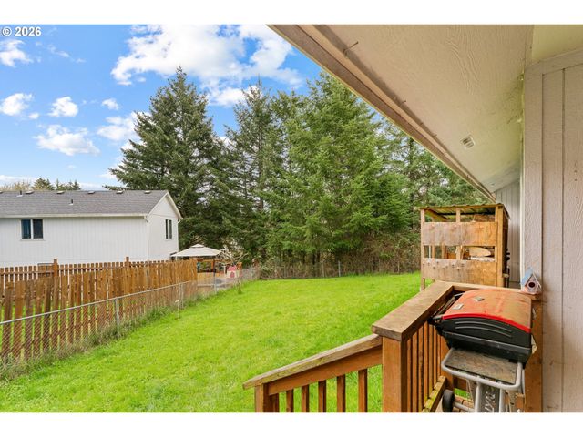 720 Sw PIONEER Ct, Willamina, OR 97396