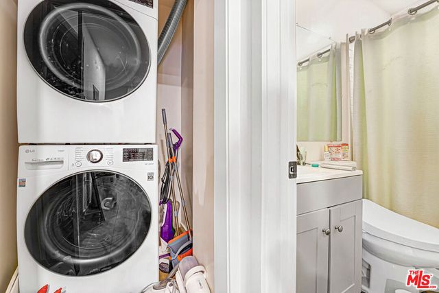 5418 Smiley Drive, Los Angeles, CA 90016