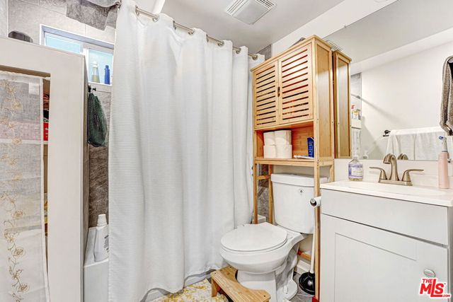 5418 Smiley Drive, Los Angeles, CA 90016