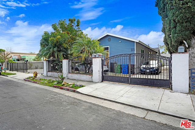 5418 Smiley Drive, Los Angeles, CA 90016