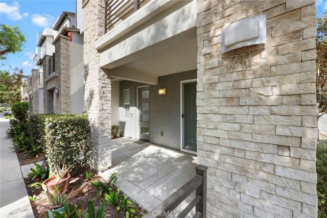 711 Brooklyn, Brea, CA 92821