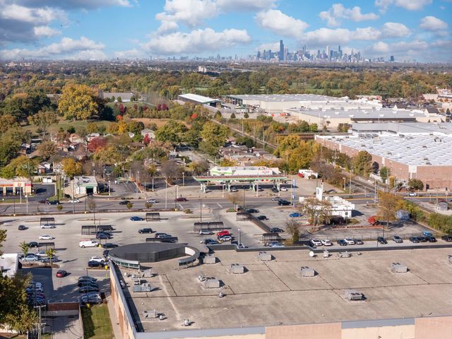 2720 W 97th Street, Evergreen Park, IL 60805