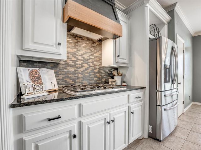 3805 Highridge, Edmond, OK 73003