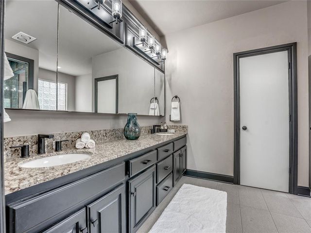 3805 Highridge, Edmond, OK 73003