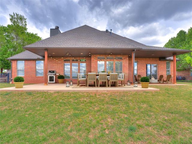 3805 Highridge, Edmond, OK 73003
